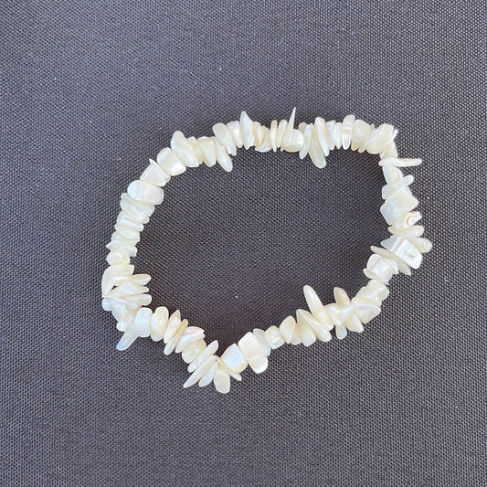 Mother of Pearl Chip Bracelet